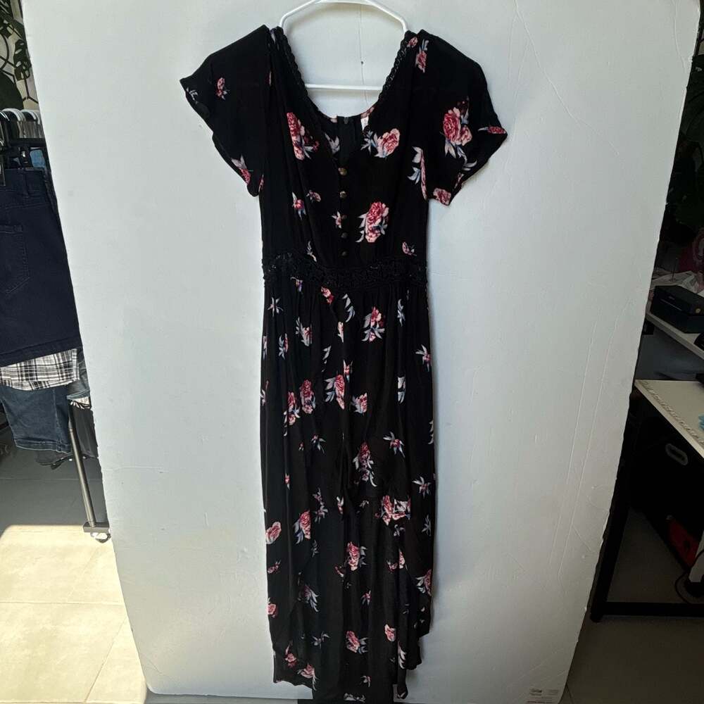 Xhilaration Women's Floral High-Low Romper Shorts Size S